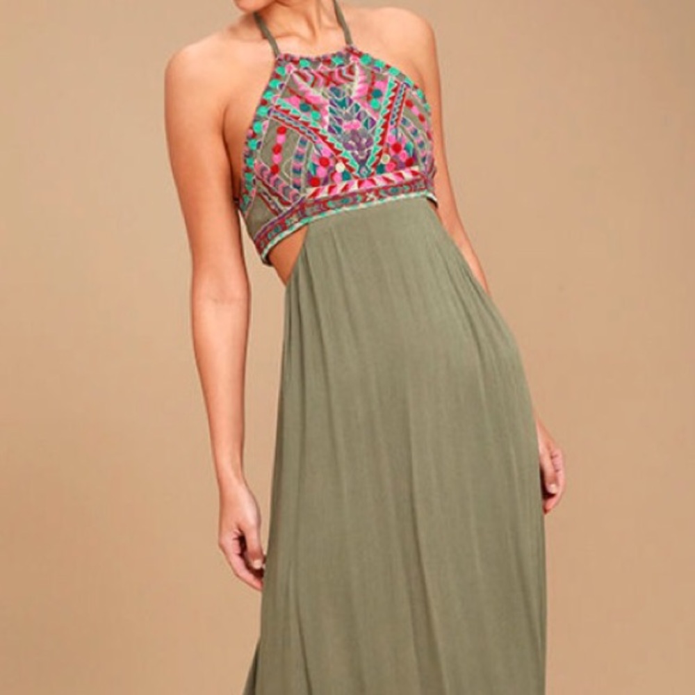 NWT Lulu’s Maxi halter dress. Sz S